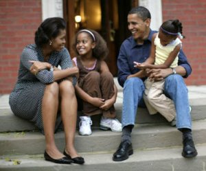 obama-family-at-home